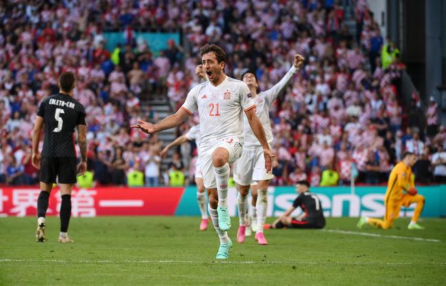 فليك يرفض انتقادات ريال مدريد للتحكيم وأتلتيكو وبيكيه يهاجمون البيان الملكي